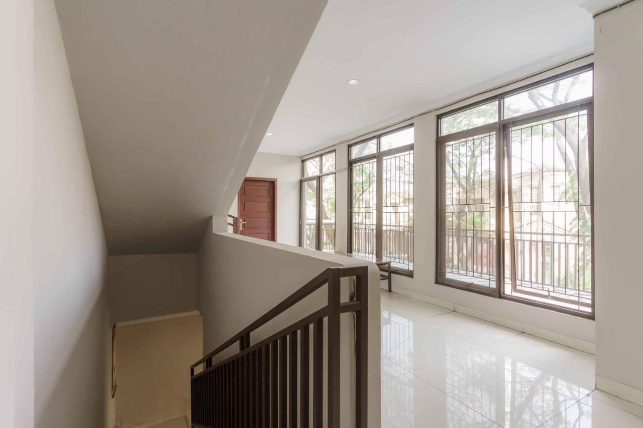 Hotel Koolkost Syariah At Taman Simprug Cikarang Bekasi Exterior foto
