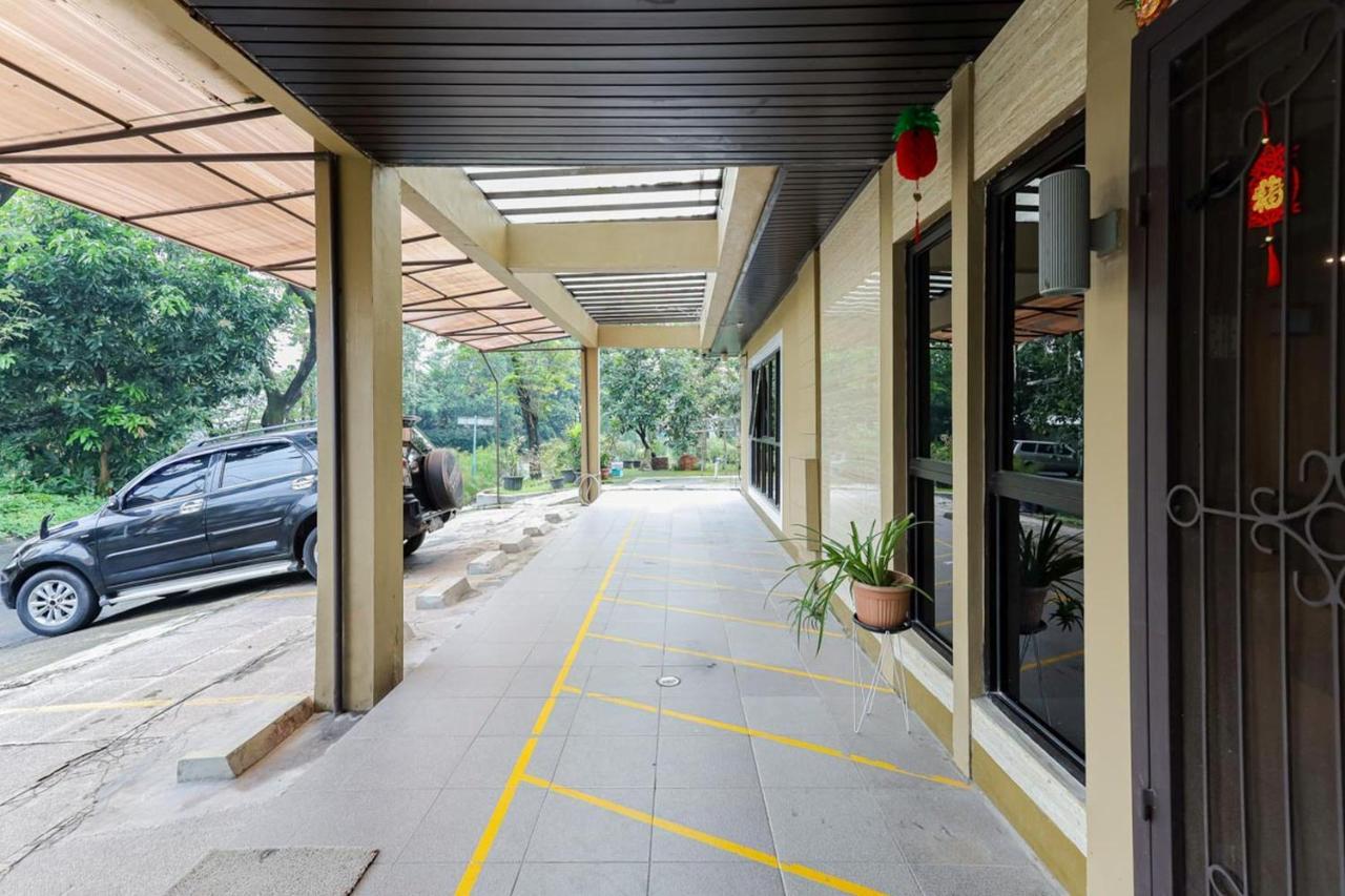 Hotel Koolkost Syariah At Taman Simprug Cikarang Bekasi Exterior foto